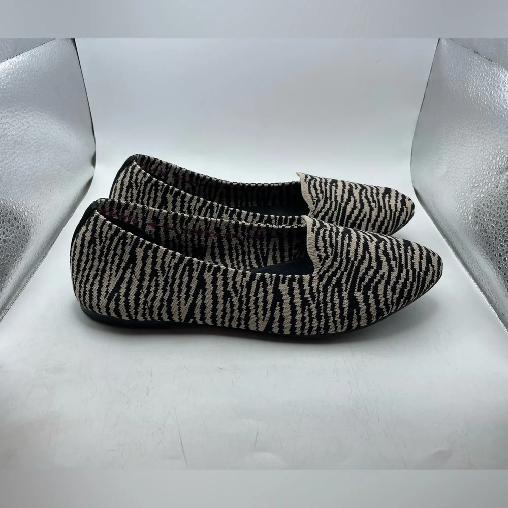 Skechers gently used